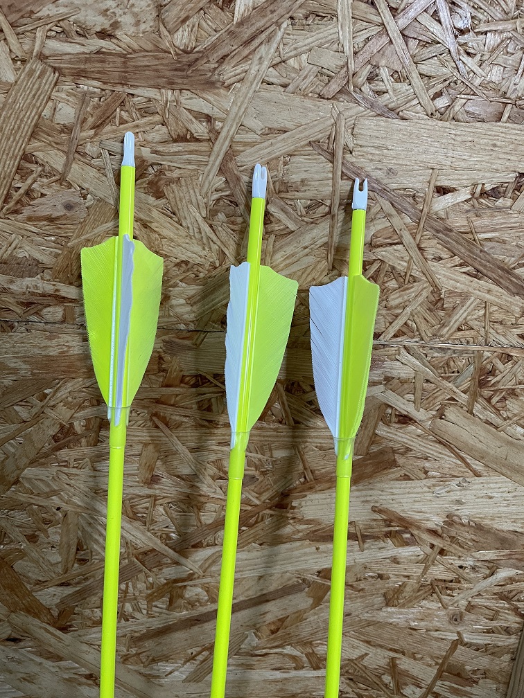 Komplettpfeil | SPHERE Lumos 4.2 - Neon Gelb - Carbon - Naturfedern | Spine 800