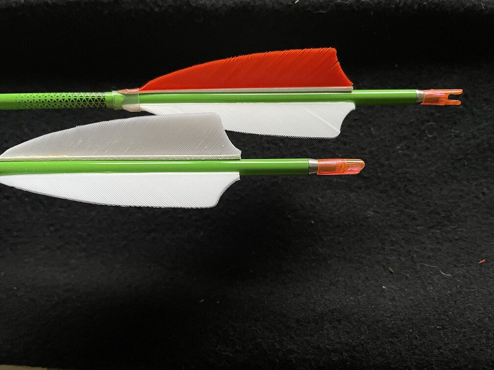 Shocq Carbonpfeil Inceptor 4.2 grün mit Naturfedern Spine 1200